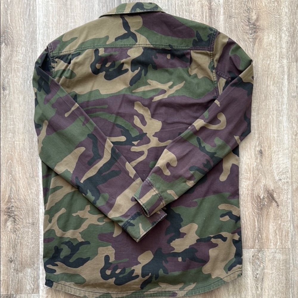 Vans Classic Fit Camo Lightweight Shirt Jacket - Picture 4 of 4